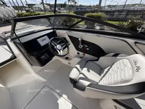 Thumbnail von Sea Ray SPX 210 s motorem