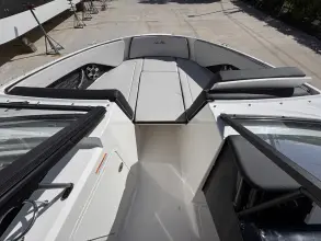 Thumbnail von Sea Ray SPX 210 s motorem