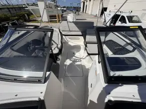 Thumbnail von Sea Ray SPX 210 s motorem