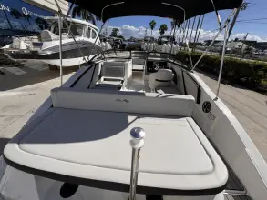 Thumbnail von Sea Ray SPX 210 s motorem