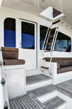 Thumbnail von Viking 74 Enclosed Bridge