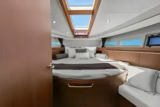 Thumbnail von Galeon 385 HTS