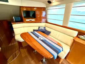 Thumbnail von Riviera 42 Flybridge