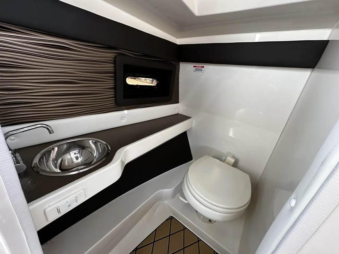 Thumbnail von Sea Ray SLX 280