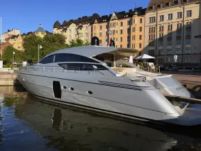 Pershing 64 Macan