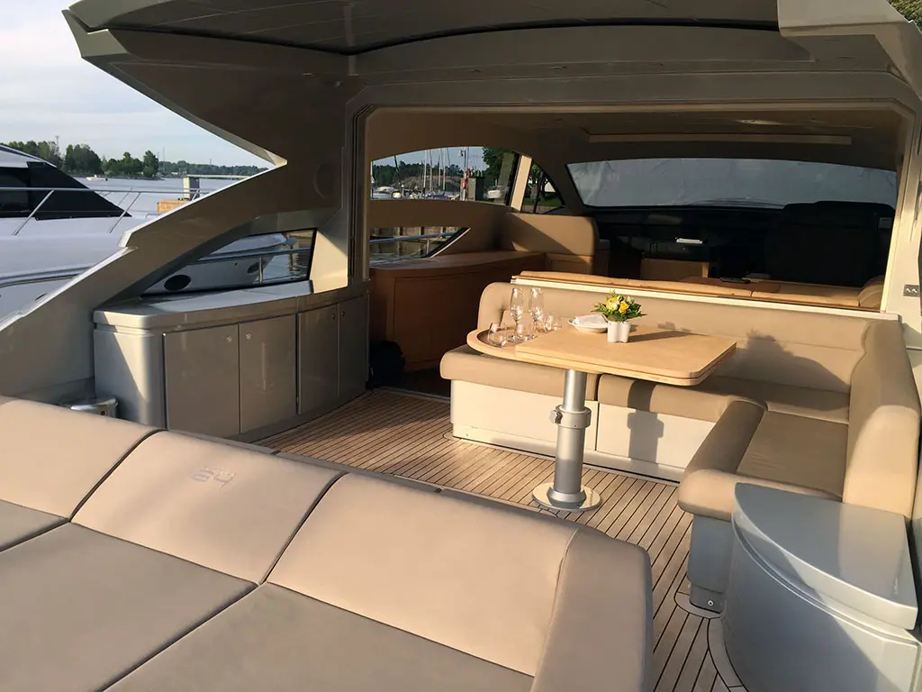 Thumbnail von Pershing 64 Macan