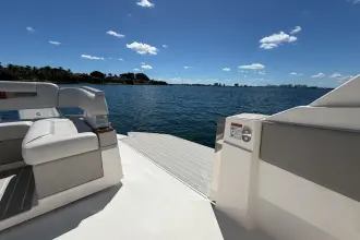 Thumbnail von Tiara Yachts 43LS MARILEE