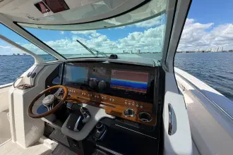 Thumbnail von Tiara Yachts 43LS MARILEE