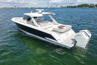 Thumbnail von Tiara Yachts 43LS MARILEE