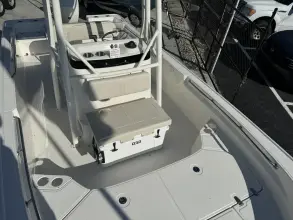 Thumbnail von Boston Whaler 190 Montauk