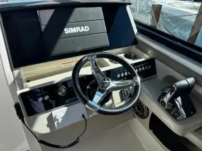 Thumbnail von Boston Whaler 330 Vantage