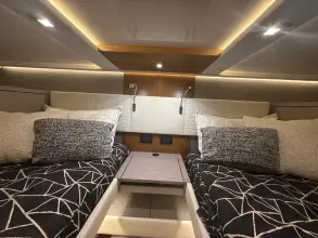 Thumbnail von Tiara Yachts 48LS