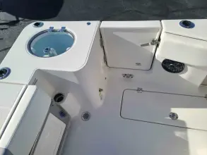 Thumbnail von Robalo R270