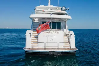 Thumbnail von Hatteras 80 Enclosed Bridge Skylounge