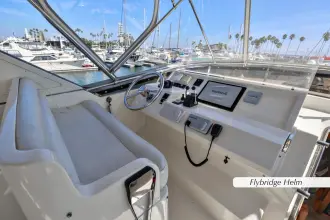Thumbnail von Mckinna 57 Pilothouse Descompresión