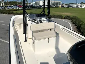 Thumbnail von Boston Whaler 190 Montauk