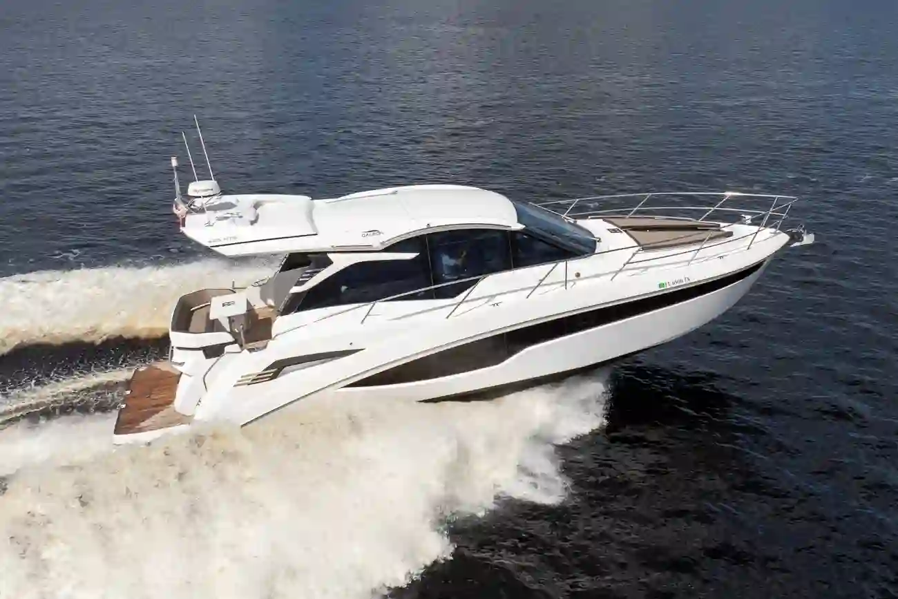 Galeon 425 HTS