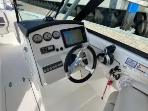 Thumbnail von Boston Whaler 270 Vantage