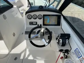 Thumbnail von Boston Whaler 270 Vantage