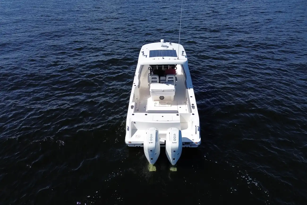 Thumbnail von Boston Whaler 330 Outrage