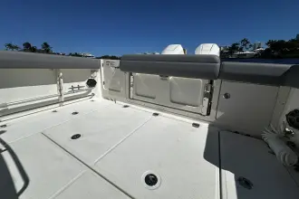 Thumbnail von Boston Whaler 330 Outrage