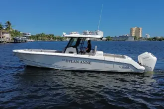 Thumbnail von Boston Whaler 330 Outrage