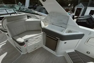 Thumbnail von Sea Ray SLX 310 Outboard