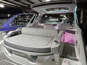 Thumbnail von Sea Ray SLX 310 buitenboordmotor