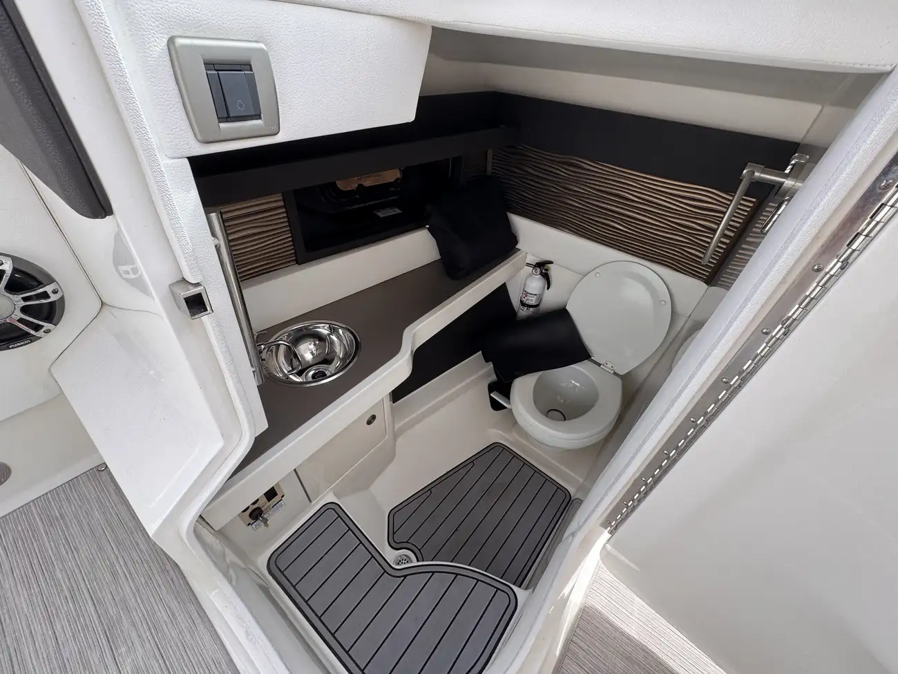 Thumbnail von Sea Ray SLX 310 Outboard