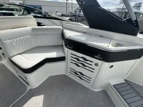 Thumbnail von Sea Ray SLX 310 Outboard