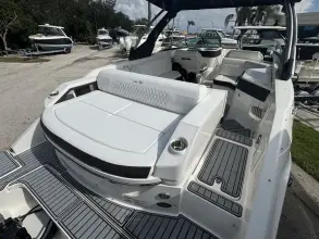 Thumbnail von Sea Ray SLX 310 Outboard