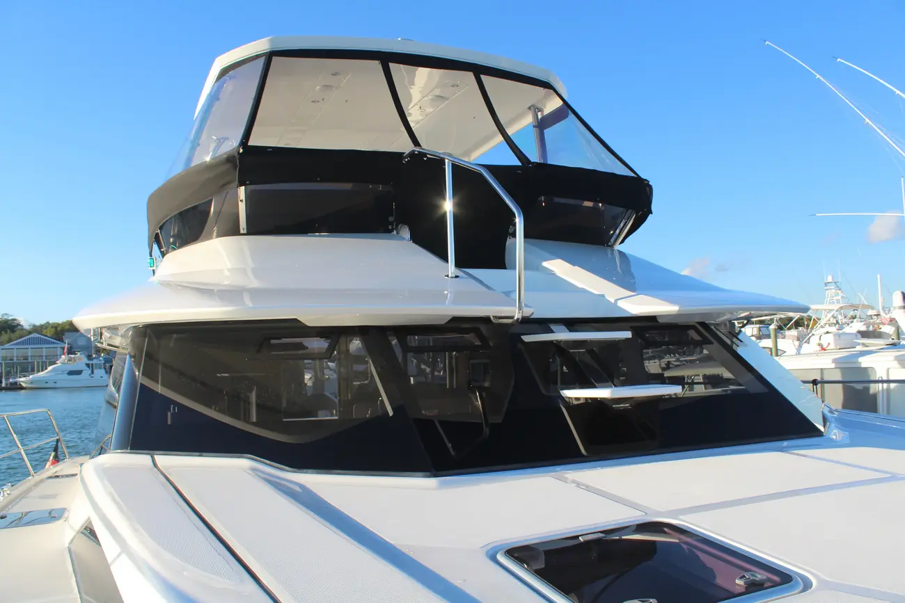 Thumbnail von アクイラ 44 ヨット