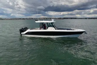 Thumbnail von Boston Whaler 360 Outrage