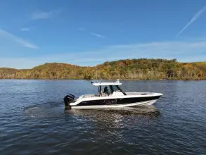 Thumbnail von Boston Whaler 360 Outrage