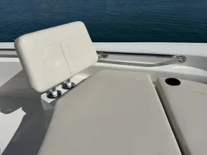 Thumbnail von Boston Whaler 210 Montauk