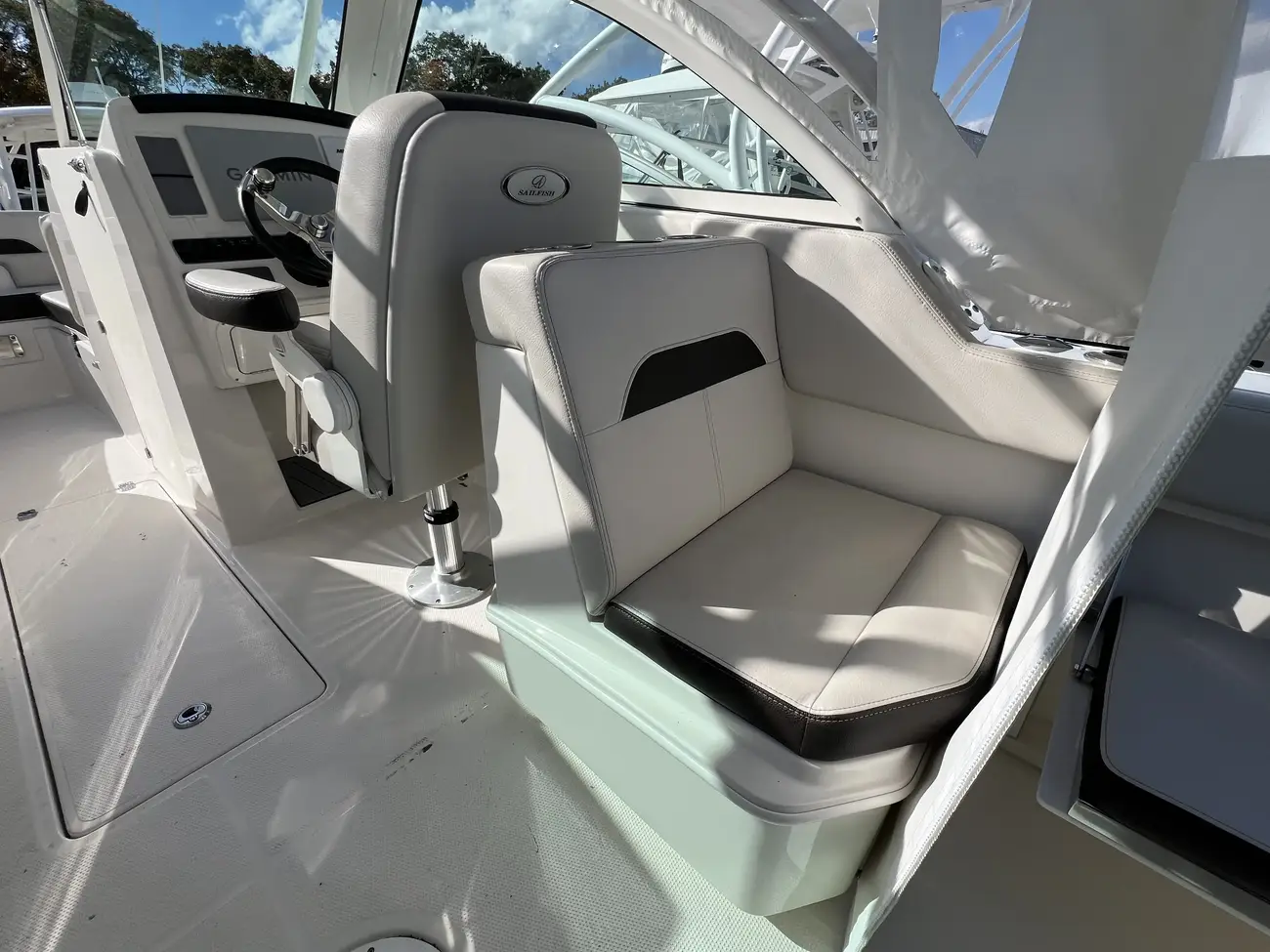 Thumbnail von Sailfish 245 DC