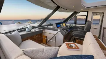 Thumbnail von Riviera 6800 Sport Yacht
