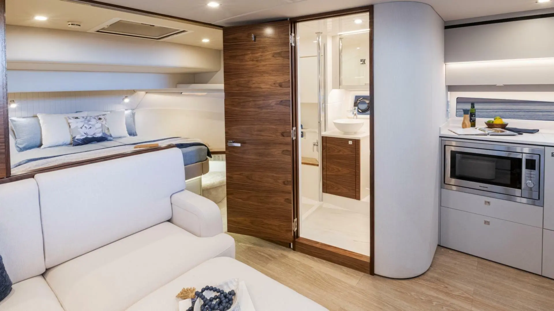 Thumbnail von Riviera 4300 Sports Express