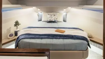 Thumbnail von Riviera 4300 Sports Express