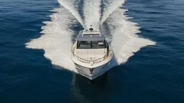 Thumbnail von Riviera 4300 Sports Express