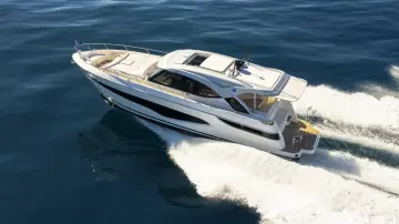 Thumbnail von Riviera 4300 Sports Express