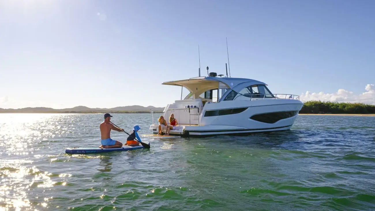 Thumbnail von Riviera 4300 Sports Express