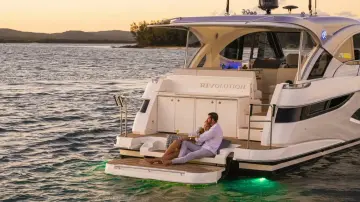 Thumbnail von Riviera 4300 Sports Express