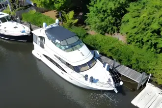 Thumbnail von Carver 466 モーターヨット