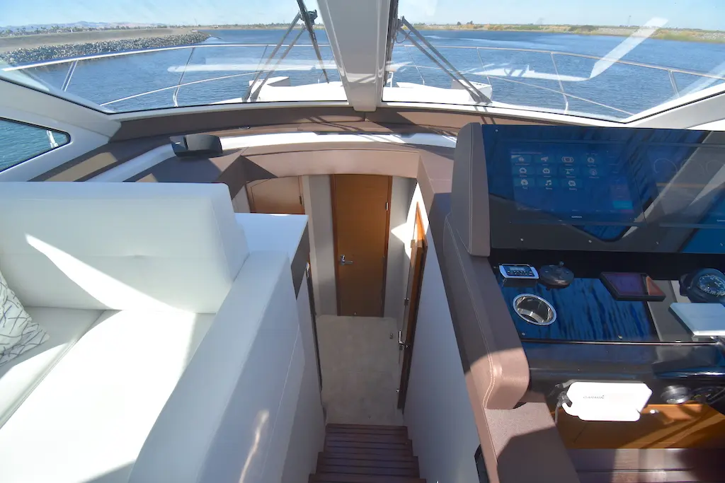 Thumbnail von Cruisers Yachts 50 Cantius
