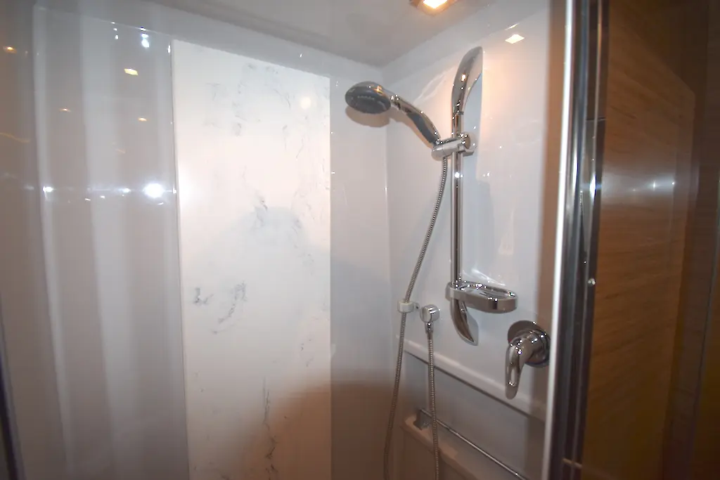 Thumbnail von Cruisers Yachts 50 Cantius