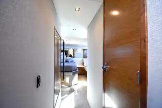 Thumbnail von Cruisers Yachts 50 Cantius