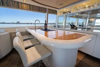 Thumbnail von Lazzara Yachts 76 Моторная Яхта