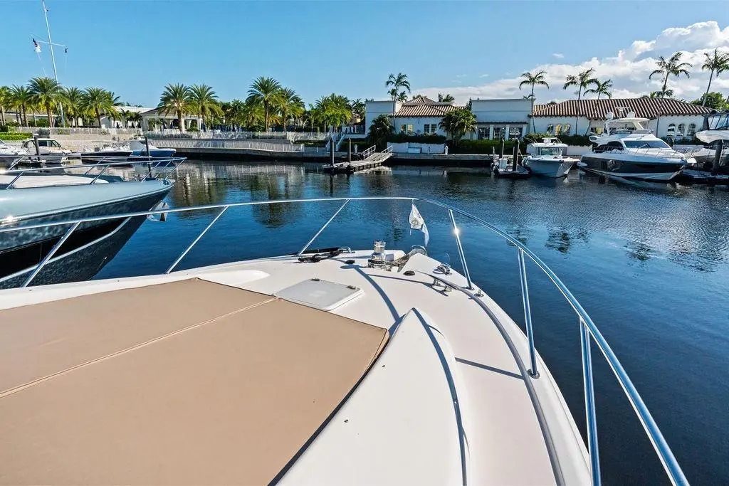 Thumbnail von Hatteras 64 Motor-Yacht