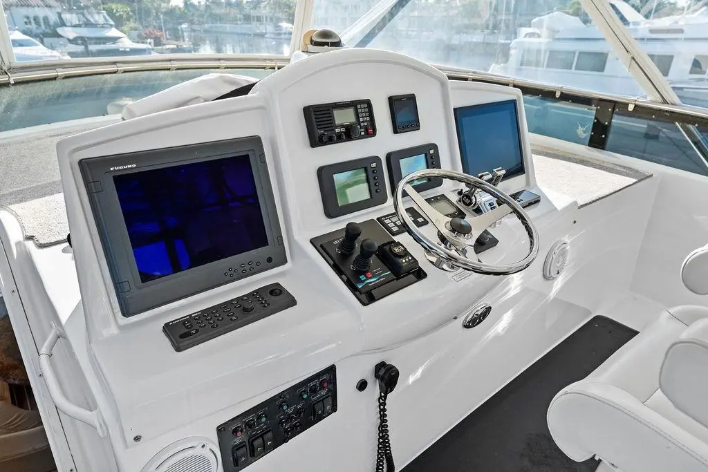 Thumbnail von Hatteras 64 Motor-Yacht